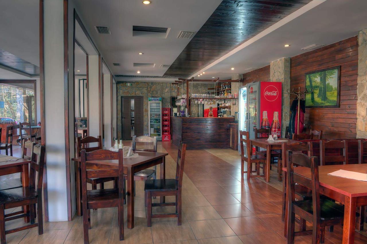 Комплекс Шуменско Плато Hotel Ngoại thất bức ảnh